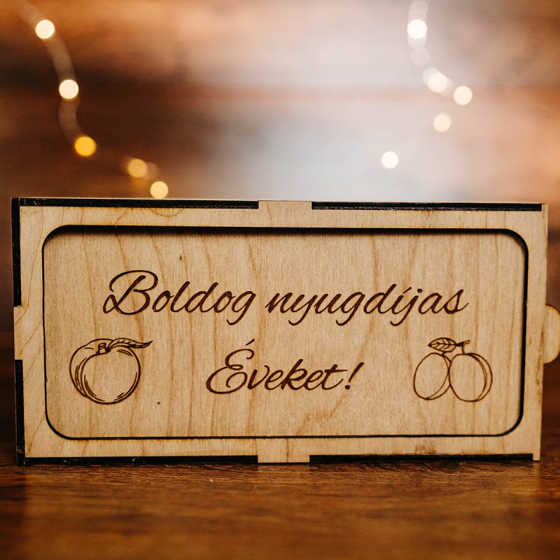 Nyugdíjba vonulásra - Pálinkás pohár tartóval - ajándék egyedi felirattal